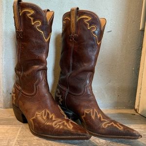 Charlie One Horse by Lucchese pointed toe boots